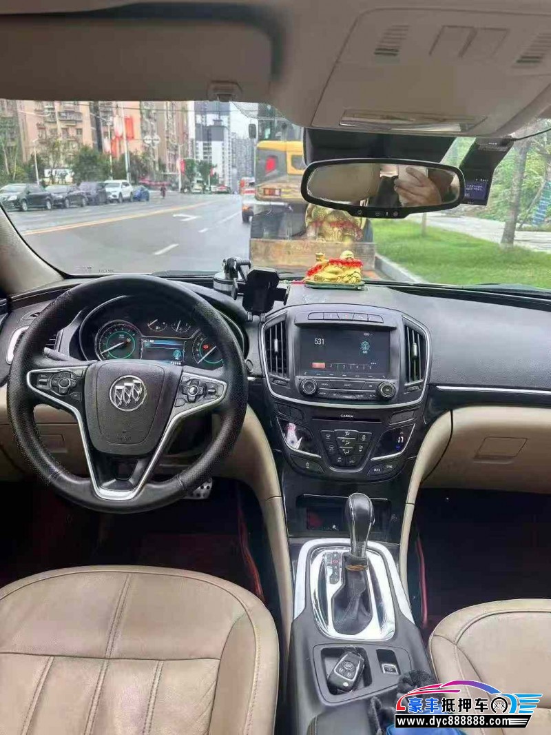 14年别克君威轿车抵押车出售