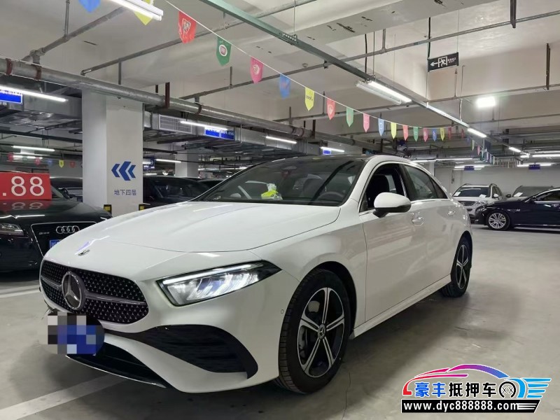 24年奔驰A轿车抵押车出售