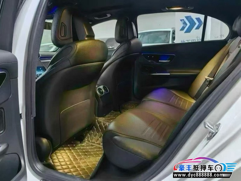 22年奔驰C轿车抵押车出售