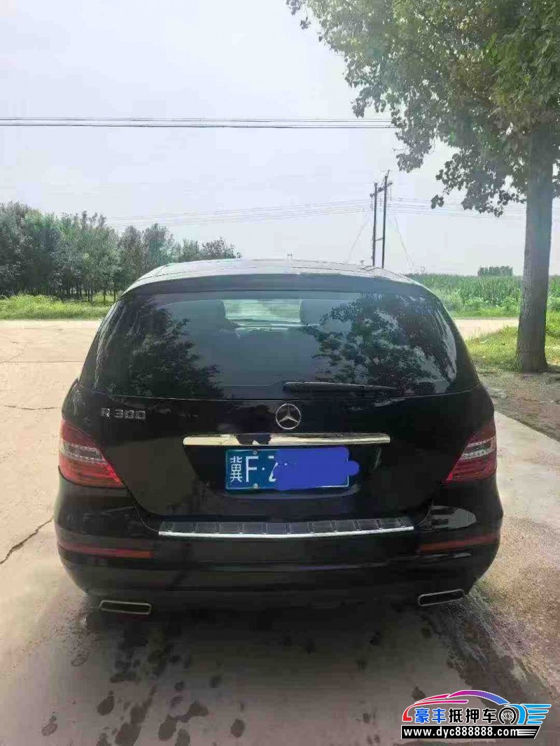 13年奔驰R轿车抵押车出售