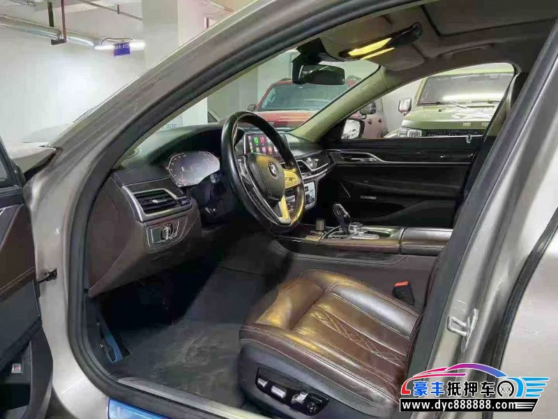 21年宝马7系轿车抵押车出售