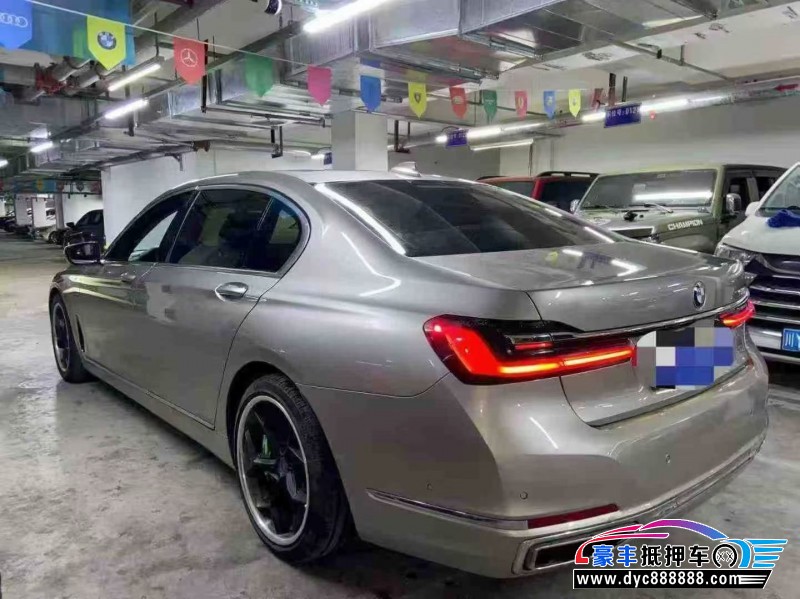 21年宝马7系轿车抵押车出售