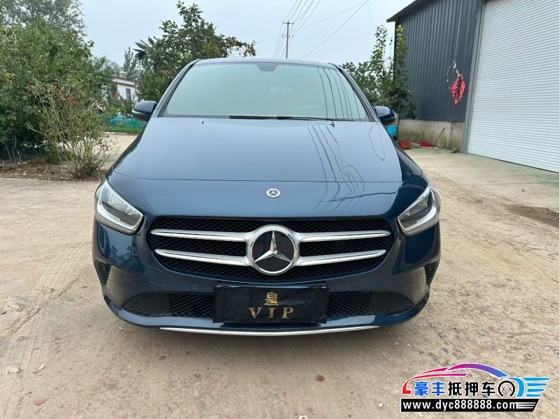 21年奔驰B轿车抵押车出售
