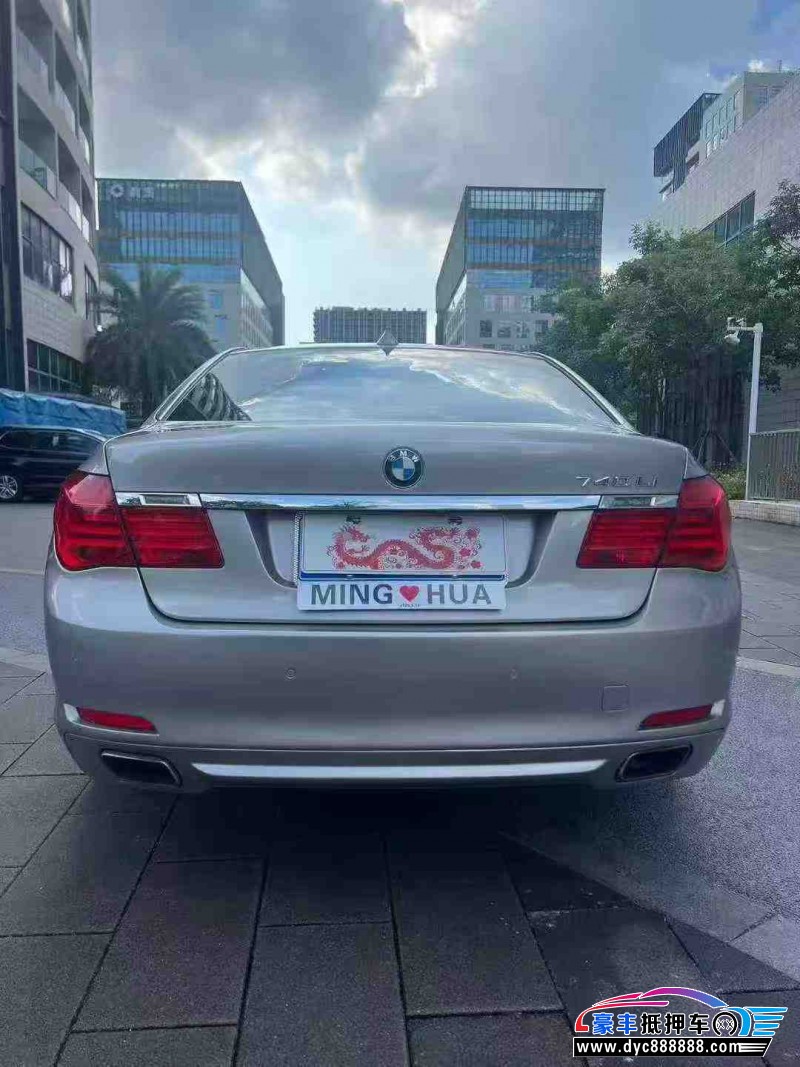 12年宝马7系轿车抵押车出售