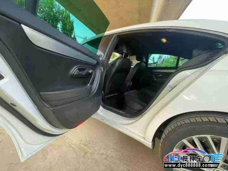 16年大众CC轿车抵押车出售