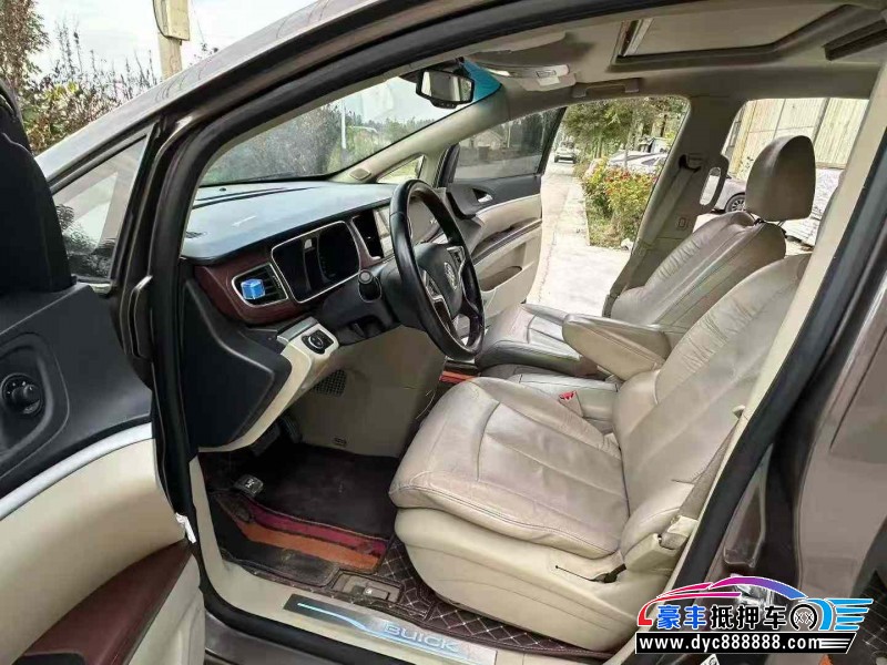 16年别克GL8轿车抵押车出售