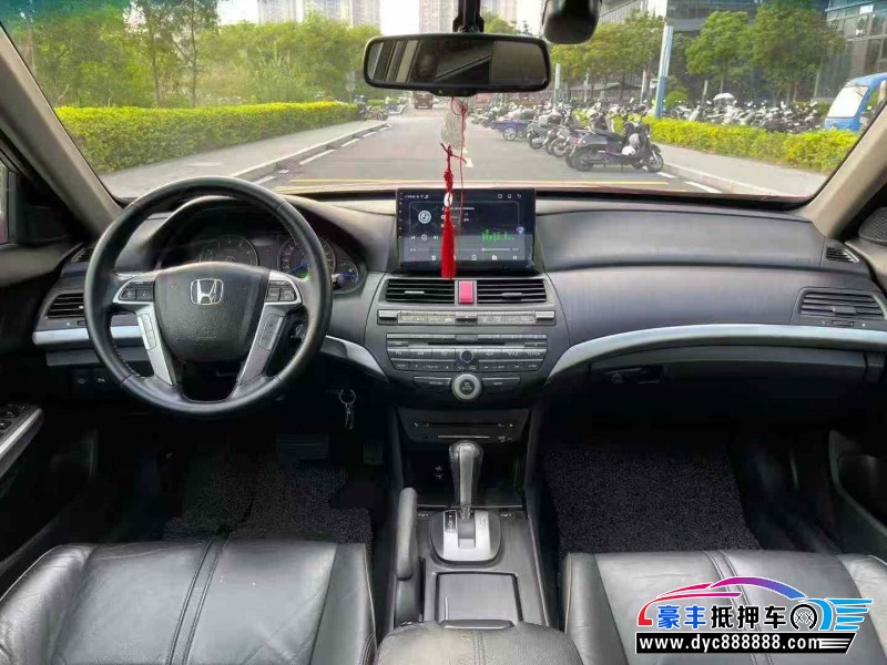 13年本田歌诗图轿车抵押车出售