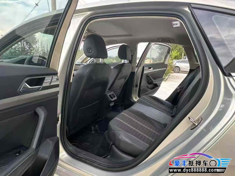 21年大众朗逸轿车抵押车出售