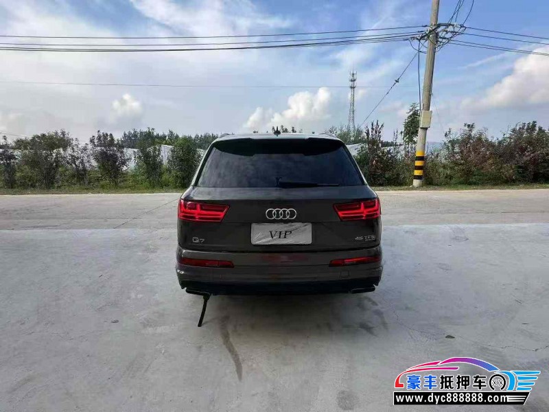 19年奥迪Q7轿车抵押车出售