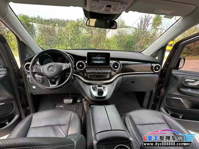 18年奔驰V轿车抵押车出售