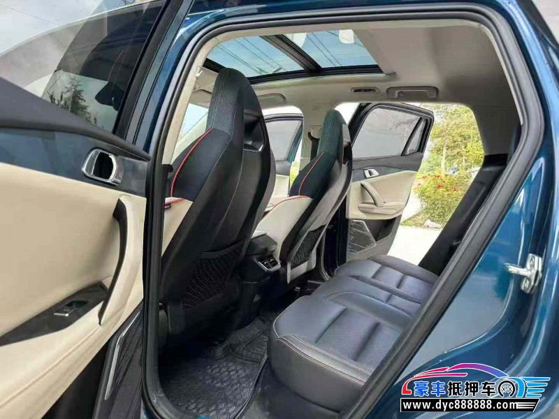 21年领克06轿车抵押车出售