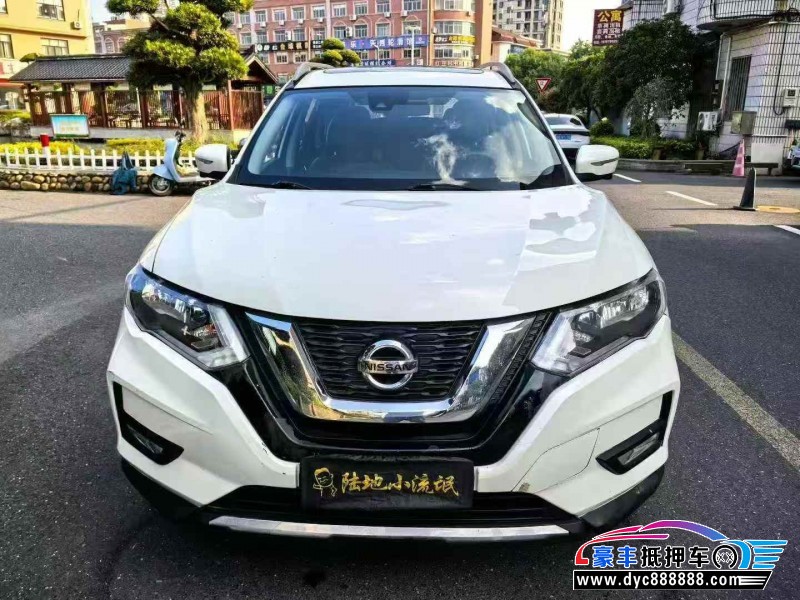 抵押车出售19年日产奇骏SUV