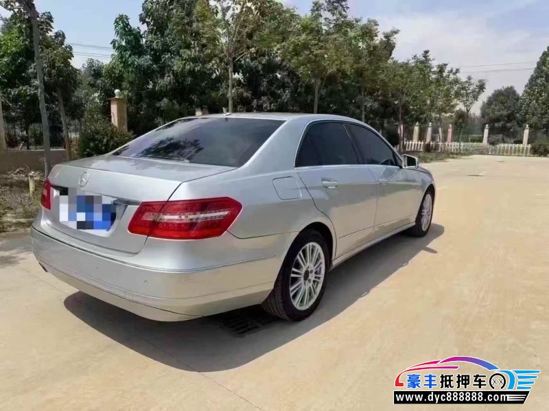 10年奔驰E轿车抵押车出售