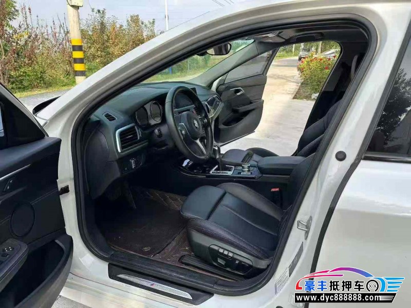 19年宝马1系轿车抵押车出售