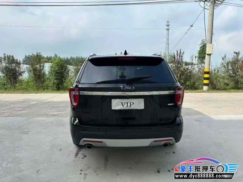 17年福特探险者轿车抵押车出售