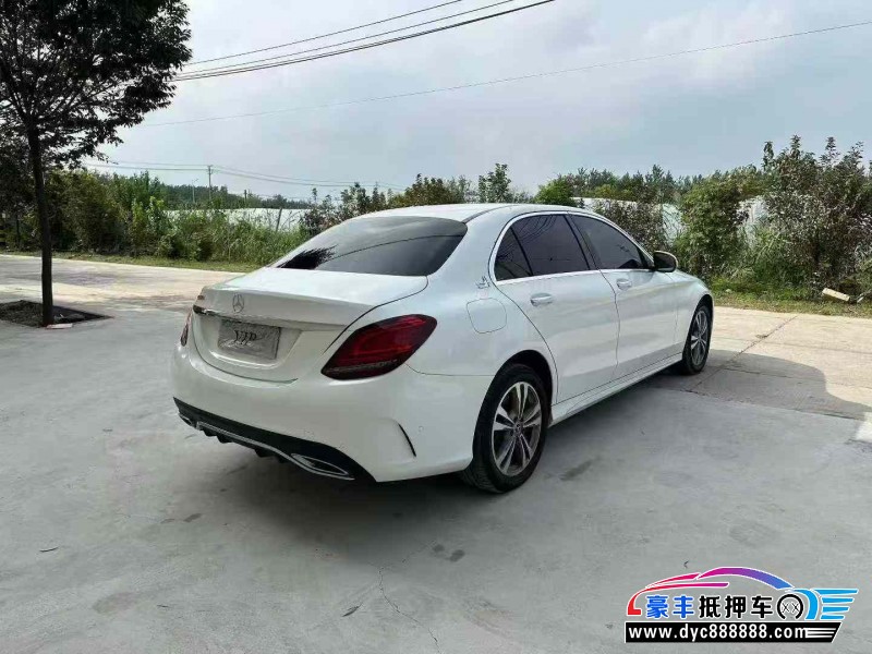 19年奔驰C轿车抵押车出售