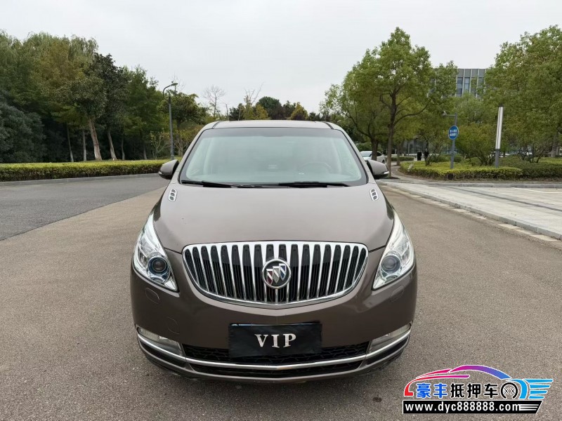 11年别克GL8轿车抵押车出售