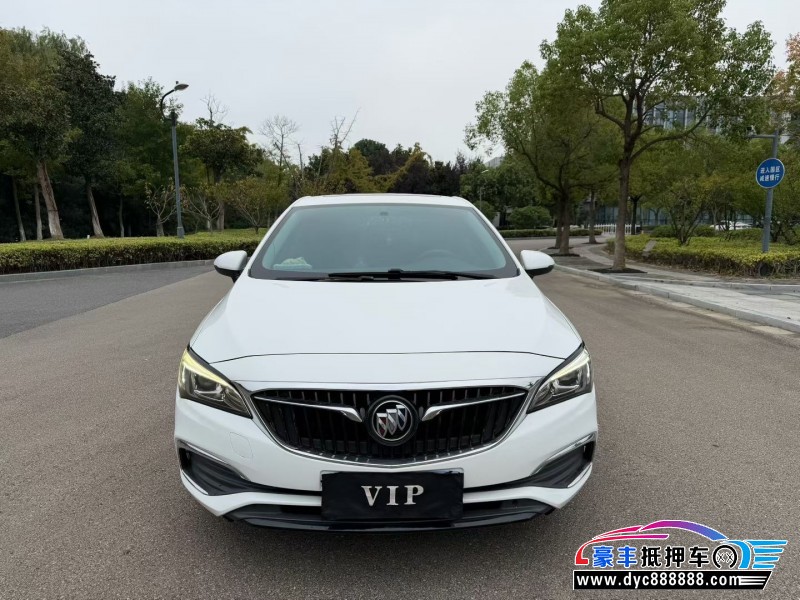 18年别克威朗轿车抵押车出售