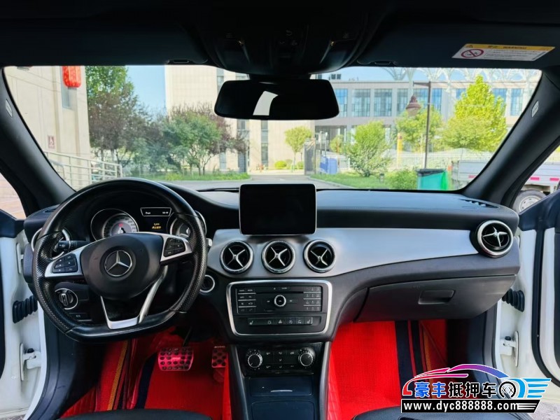 16年奔驰CLA轿车抵押车出售