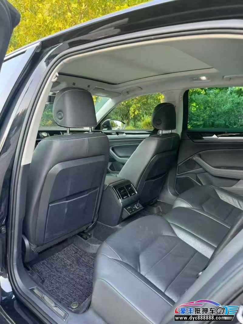 20年大众辉昂轿车抵押车出售