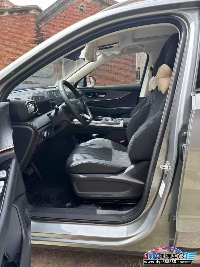 25年奇瑞瑞虎轿车抵押车出售