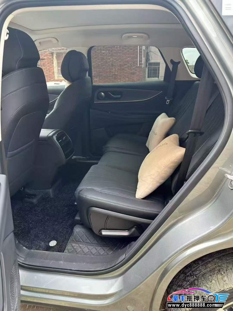 25年奇瑞瑞虎轿车抵押车出售