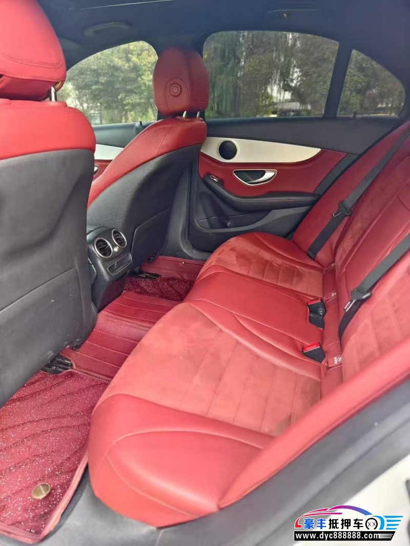 19年奔驰C轿车抵押车出售