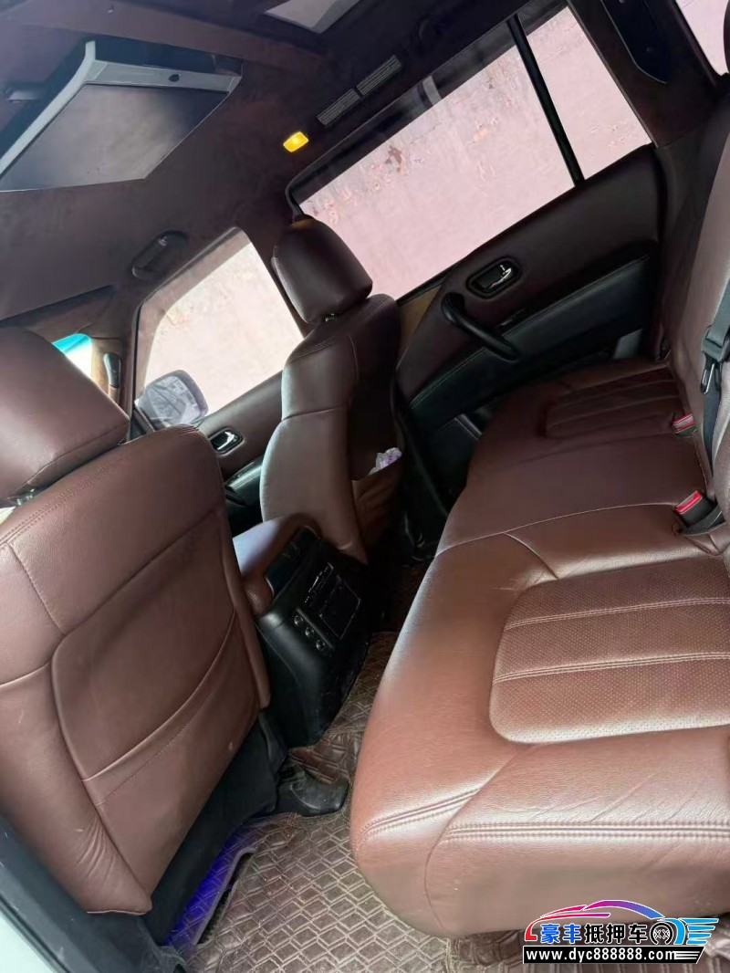 17年日产途乐轿车抵押车出售