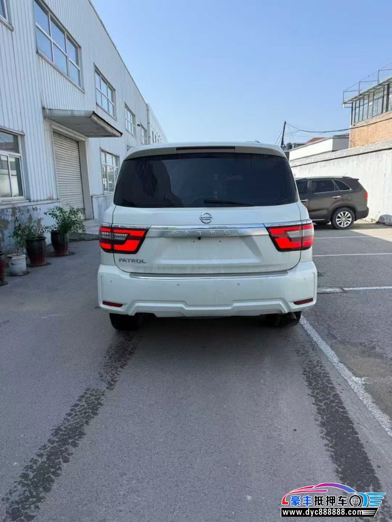 17年日产途乐轿车抵押车出售