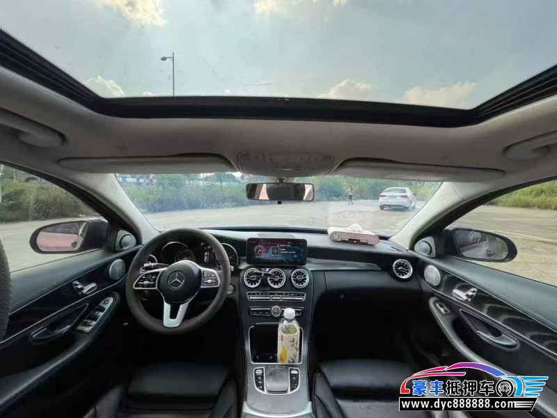 19年奔驰C轿车抵押车出售