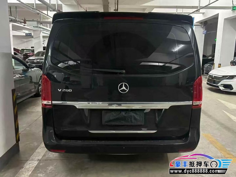 18年奔驰V轿车抵押车出售