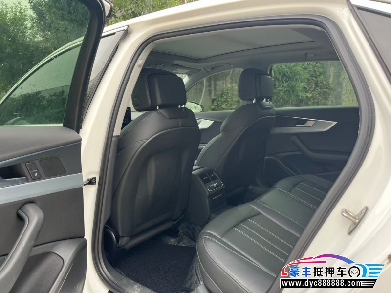 23年奥迪A4L轿车抵押车出售