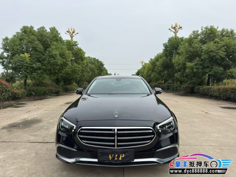 22年奔驰E轿车抵押车出售
