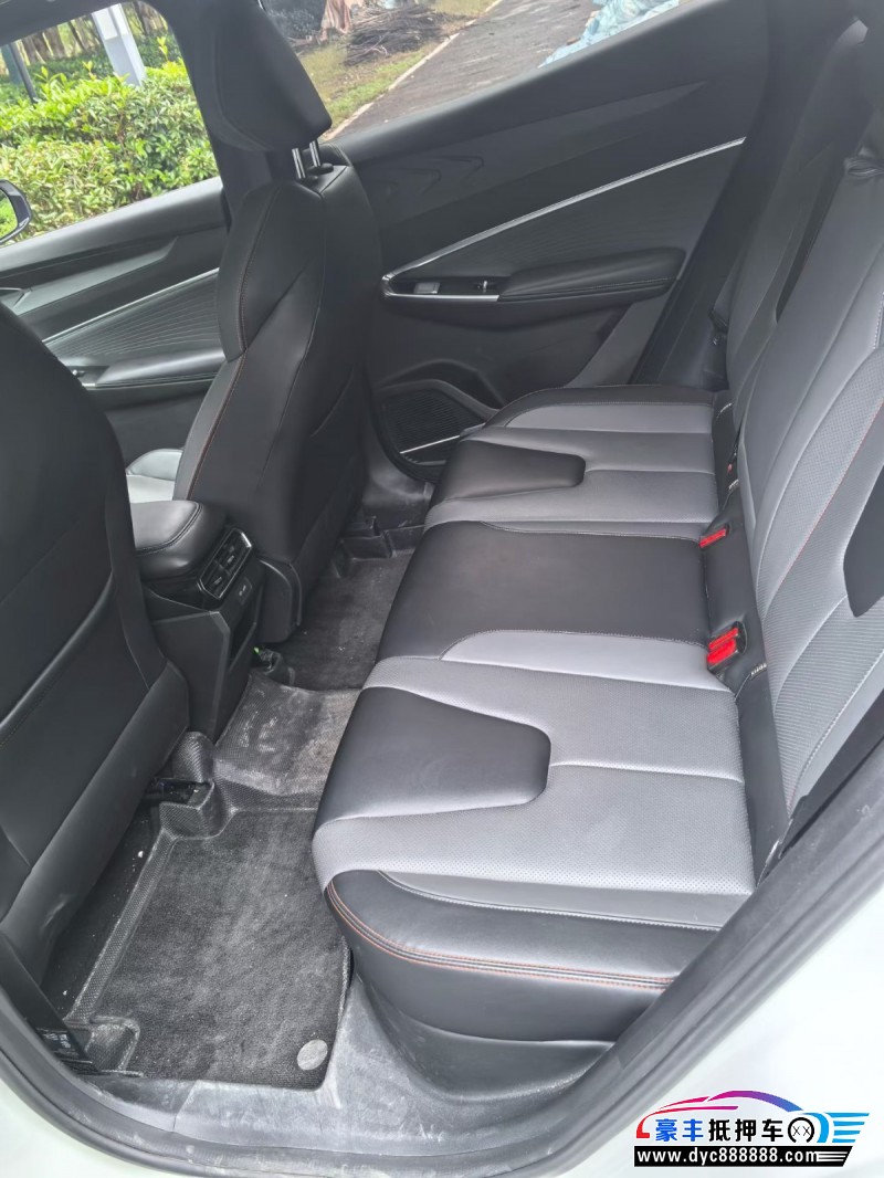 24年吉利博越轿车抵押车出售