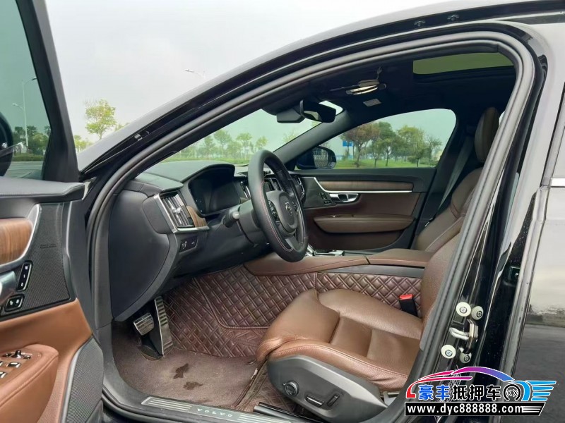 21年沃尔沃S90轿车抵押车出售