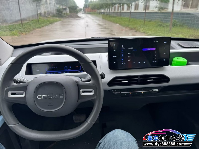 25年吉利熊猫轿车抵押车出售