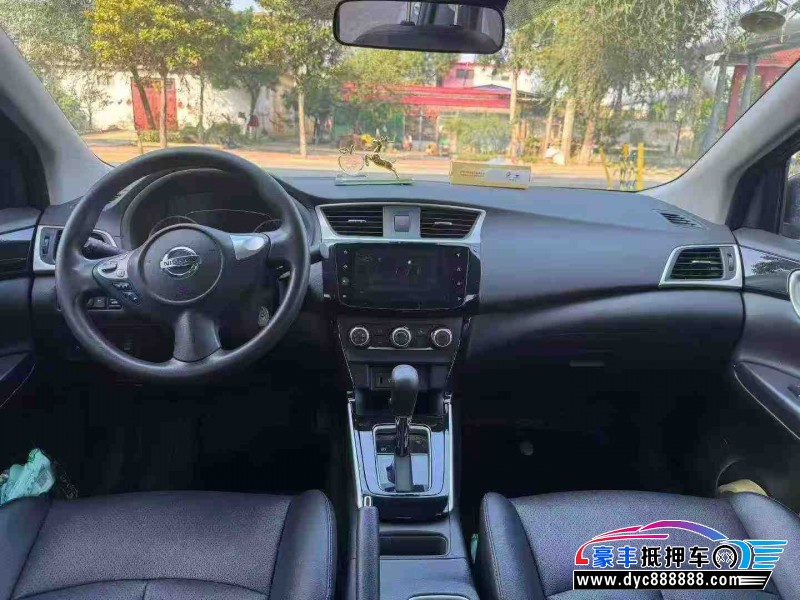 22年日产轩逸轿车抵押车出售