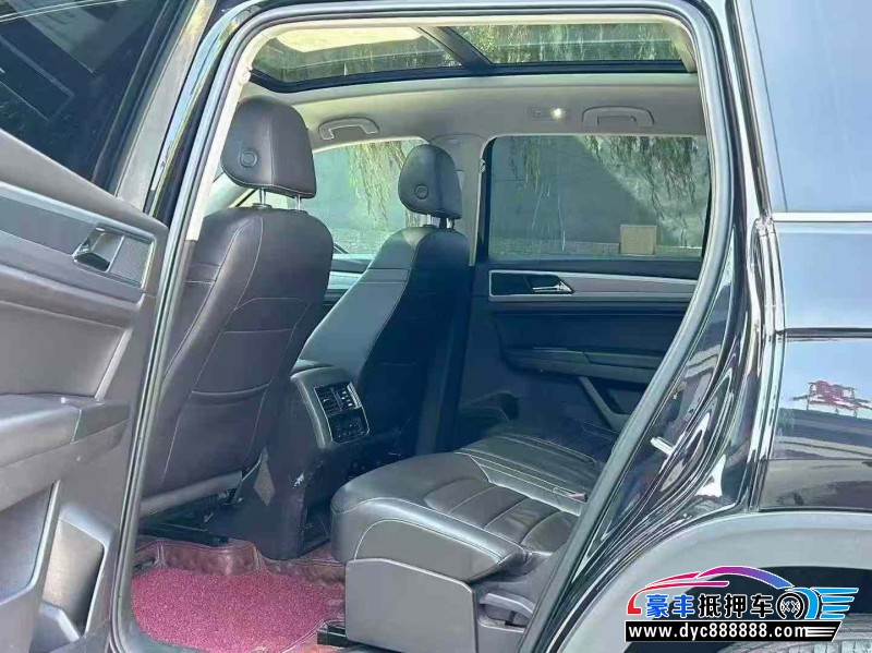 18年大众途昂轿车抵押车出售