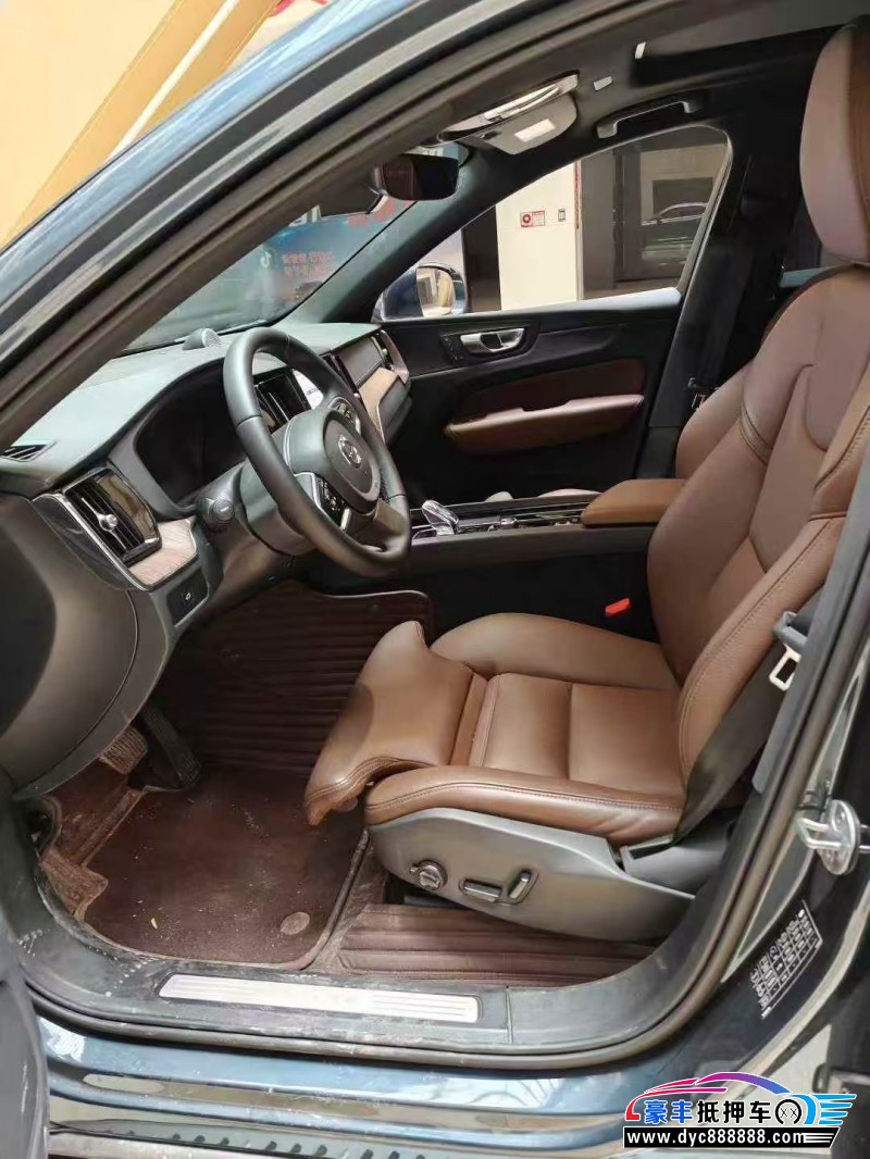 24年沃尔沃XC60轿车抵押车出售