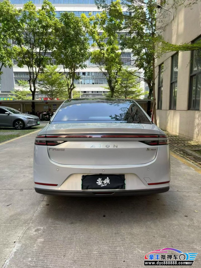 22年埃安魅S580轿车抵押车出售