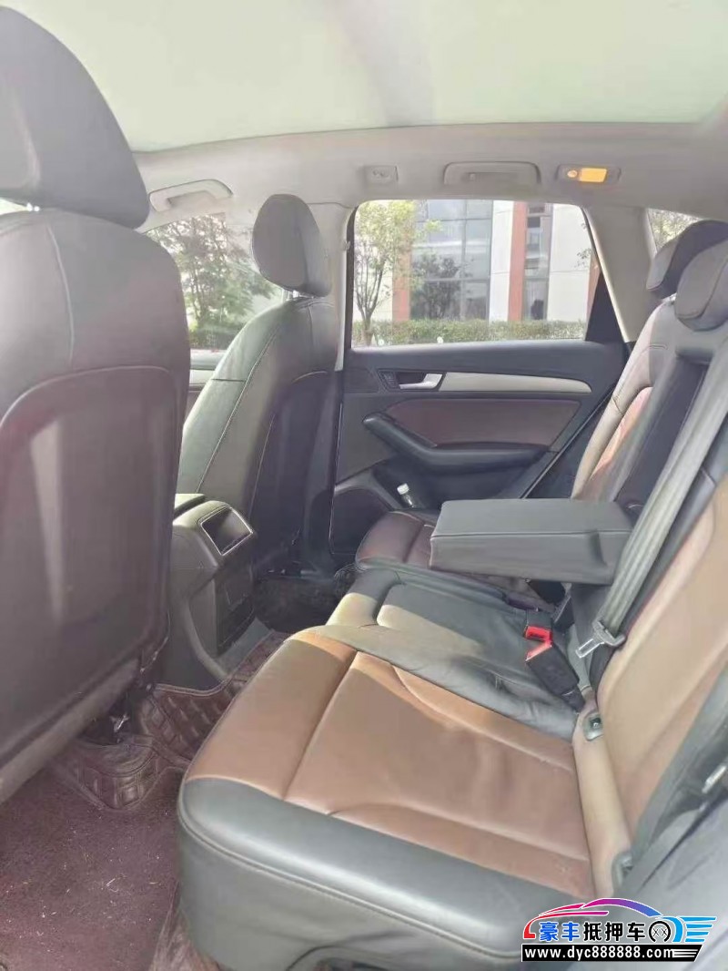 18年奥迪Q5轿车抵押车出售