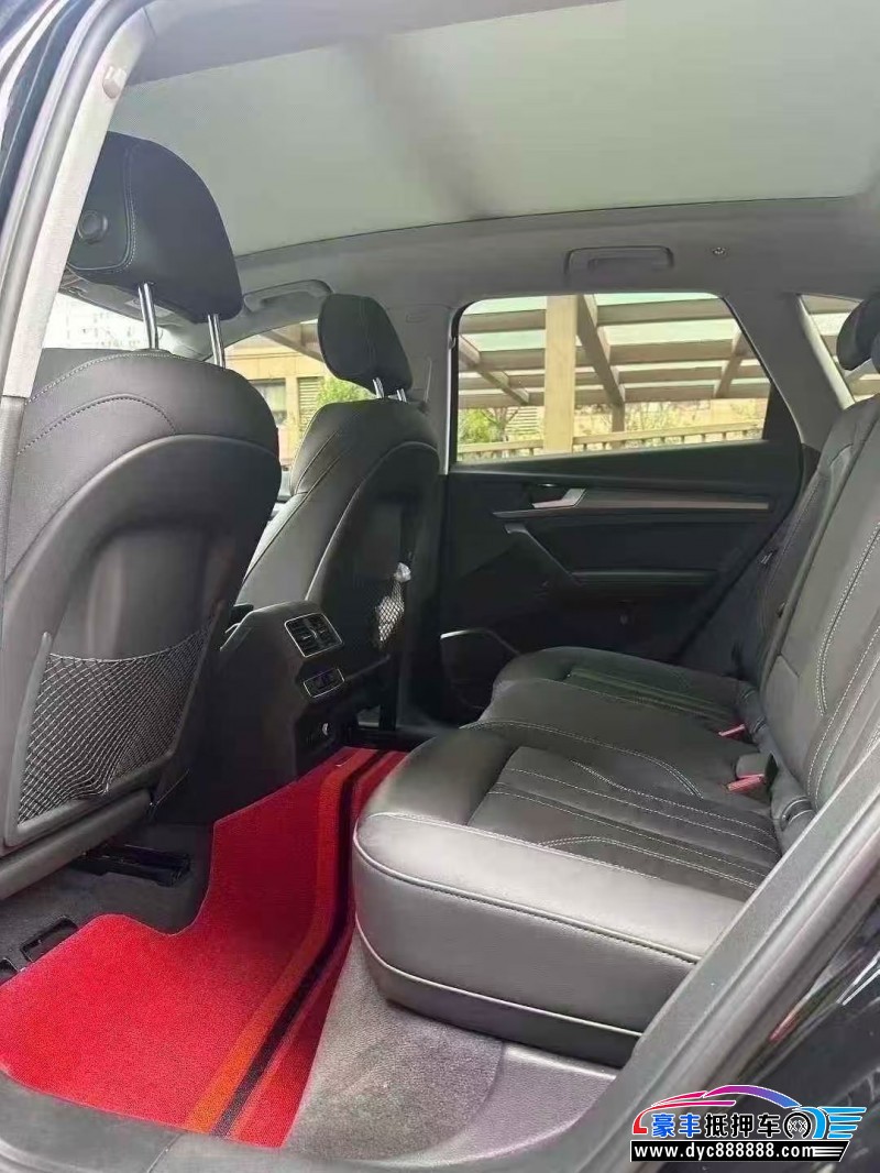 23年奥迪Q5轿车抵押车出售