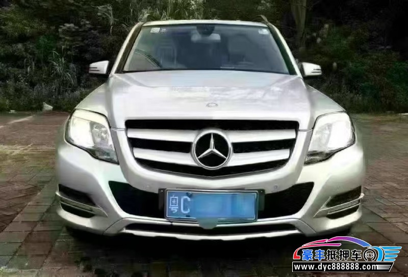 13年奔驰GLK轿车抵押车出售