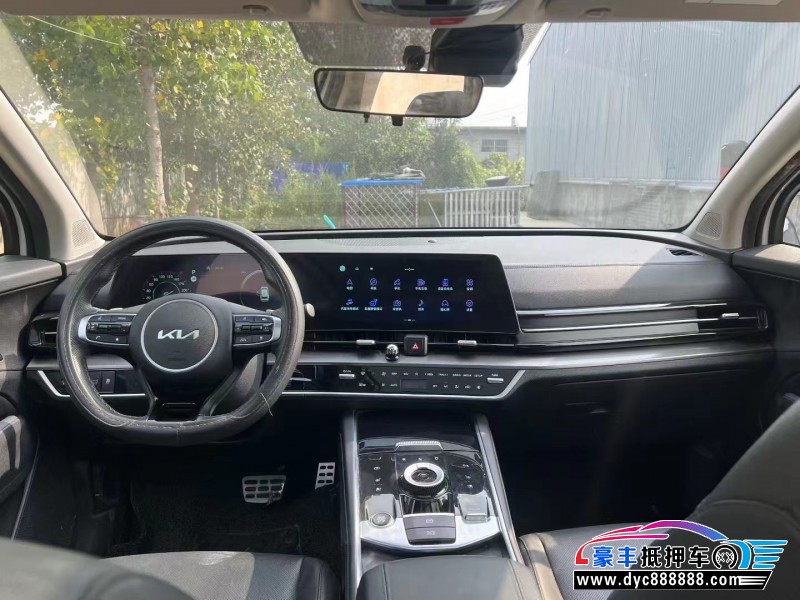 24年起亚狮铂拓界轿车抵押车出售