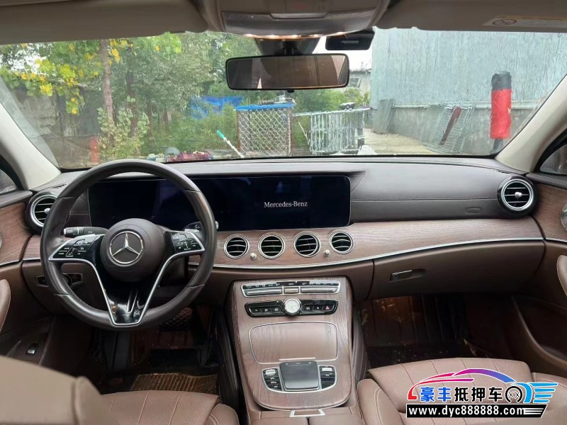 22年奔驰E轿车抵押车出售