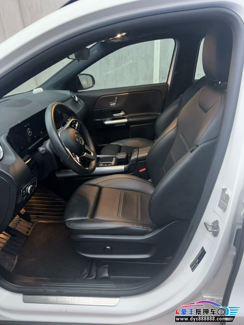 22年奔驰GLASUV抵押车出售