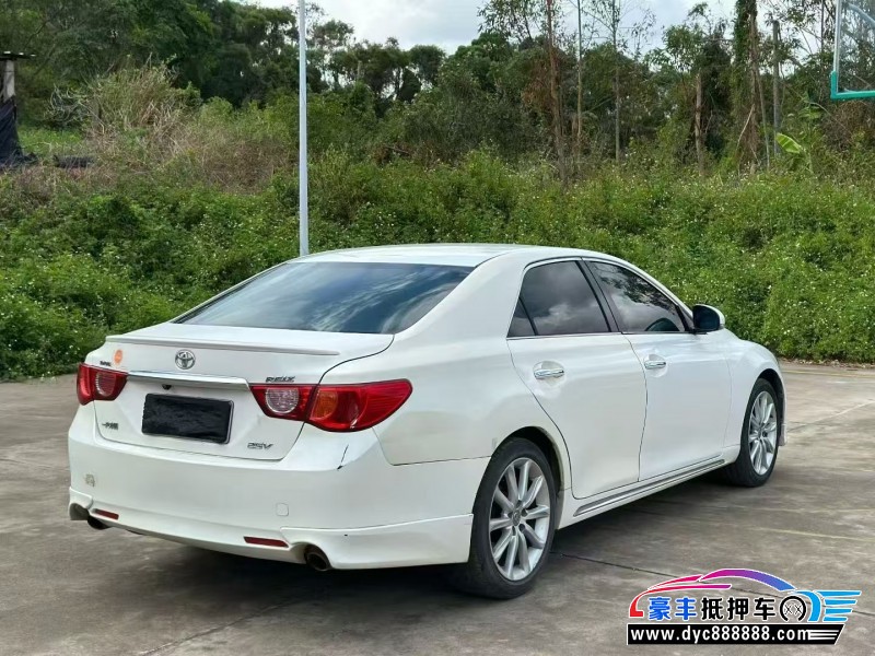 12年丰田锐志轿车抵押车出售