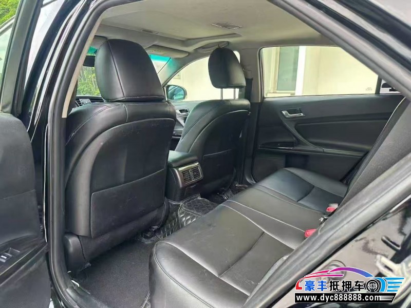 12年丰田锐志轿车抵押车出售