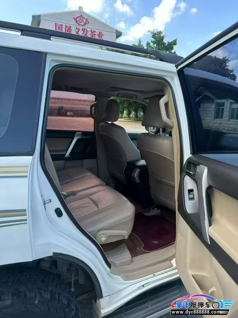 13年丰田普拉多（霸道）轿车抵押车出售