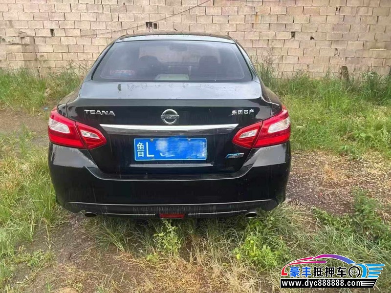 18年日产天籁轿车抵押车出售